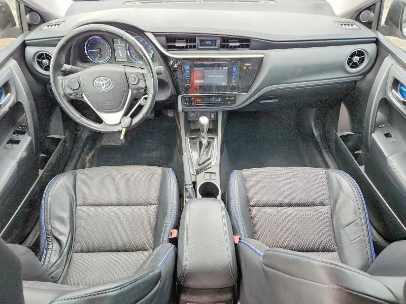 2017 TOYOTA COROLLA SE  