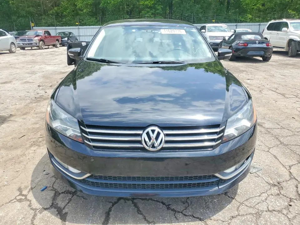 2015 VOLKSWAGEN PASSAT S  