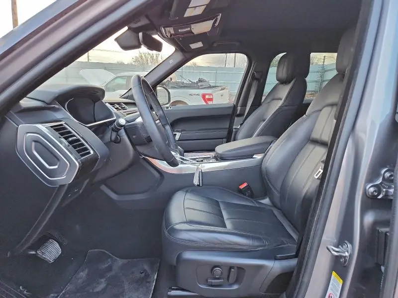 2020 LAND ROVER RANGE ROVER SPORT SE  