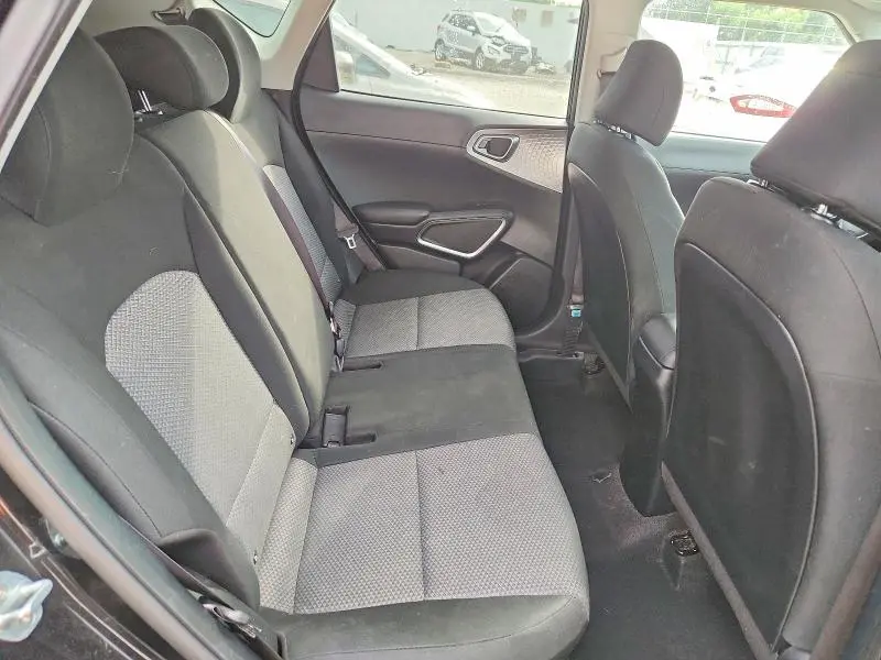 2022 KIA SOUL LX  
