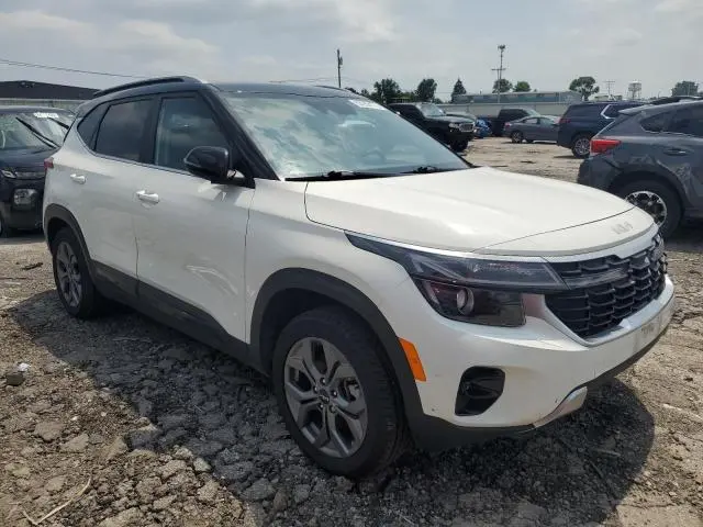 2024 KIA SELTOS S  