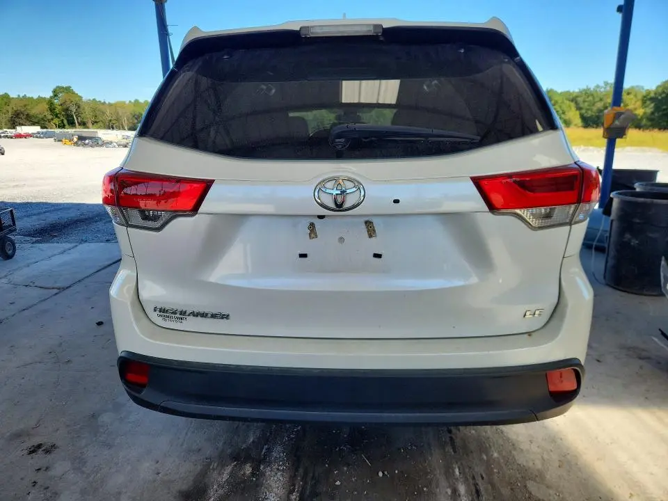2019 TOYOTA HIGHLANDER LE PLUS  