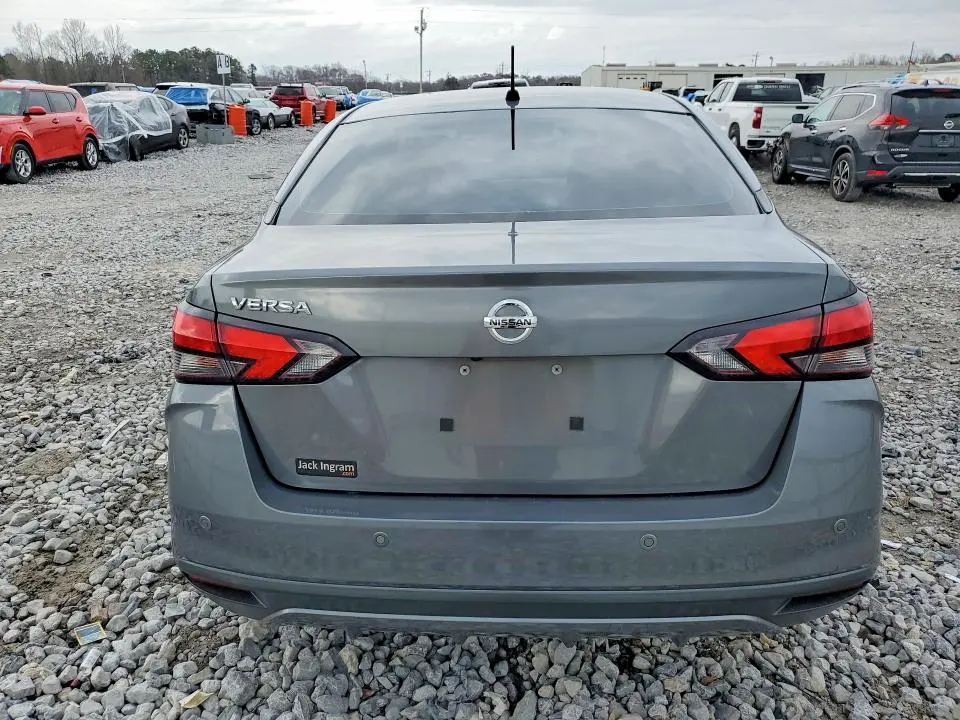 2020 NISSAN VERSA S  