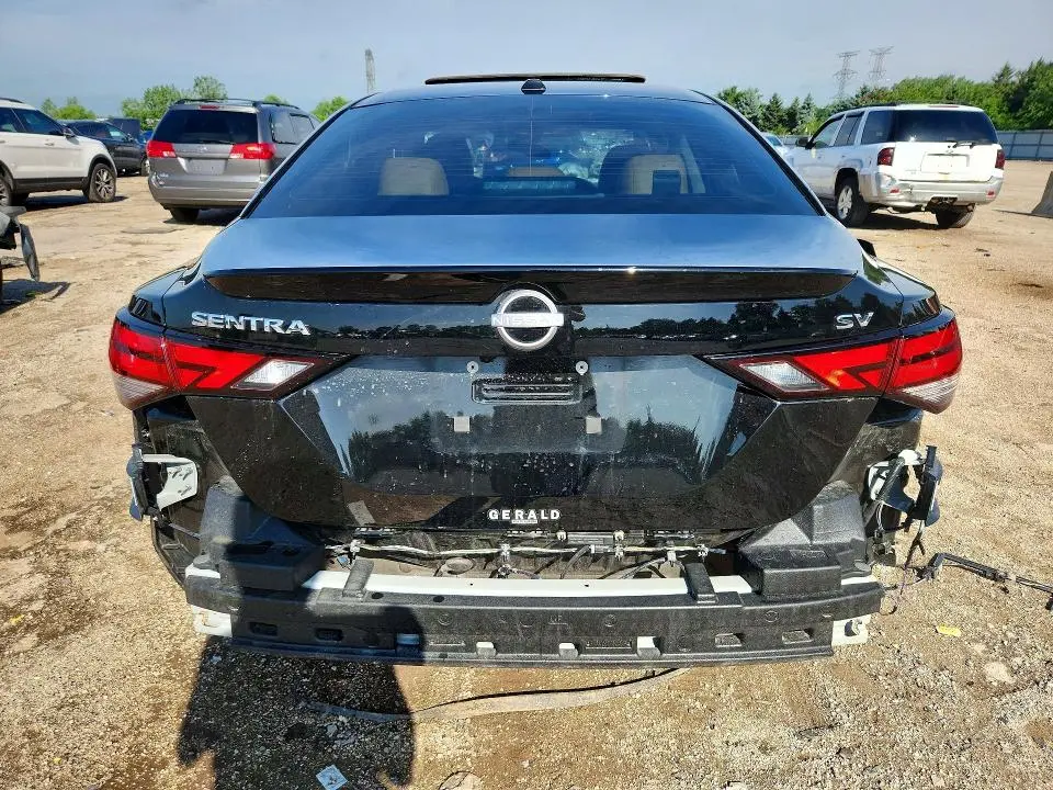 2024 NISSAN SENTRA SV  