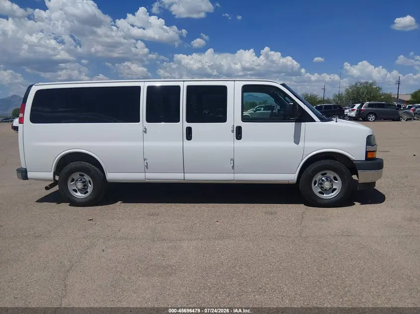 2017 CHEVROLET EXPRESS 3500 LT