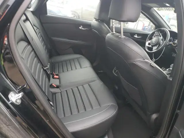 2024 KIA FORTE GT LINE  