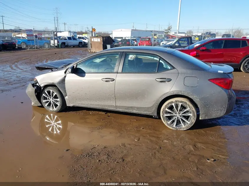 2018 TOYOTA COROLLA SE