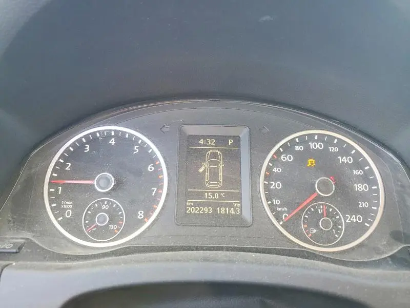 2014 VOLKSWAGEN TIGUAN S  