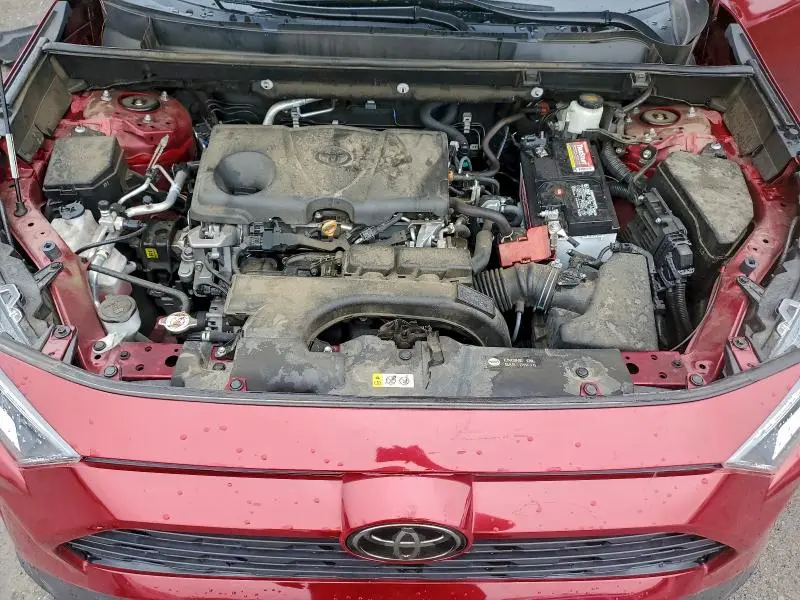 2021 TOYOTA RAV4 XLE  