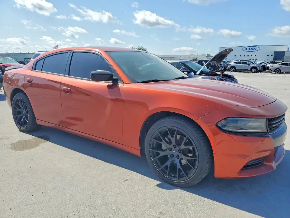 2021 DODGE CHARGER SXT  