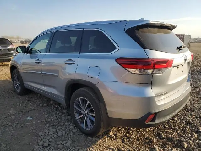 2017 TOYOTA HIGHLANDER SE  