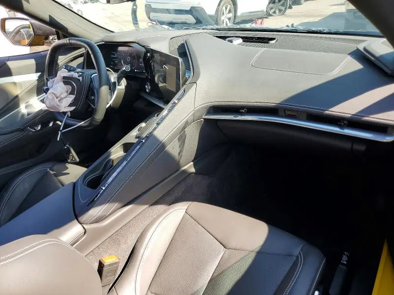 2025 CHEVROLET CORVETTE STINGRAY 2LT  