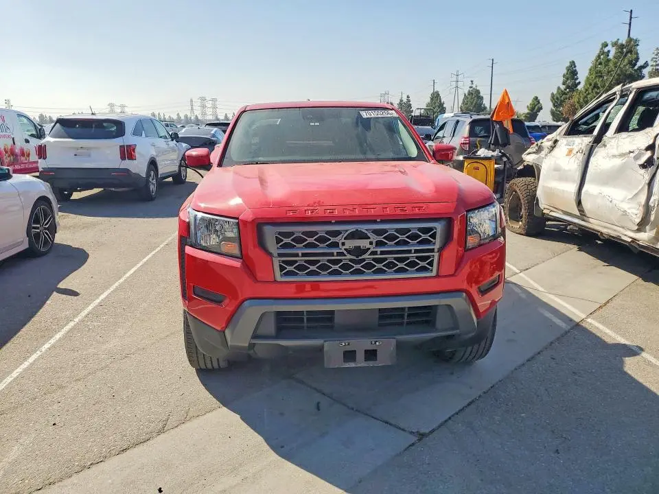 2024 NISSAN FRONTIER SV  