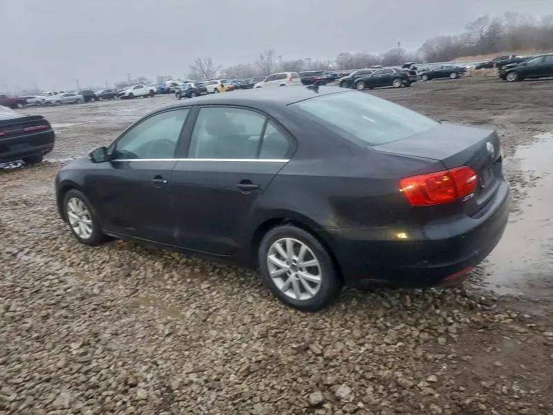 2013 VOLKSWAGEN JETTA SE  