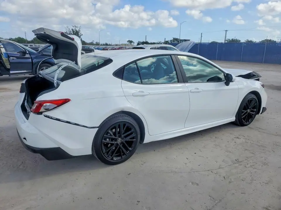 2026 TOYOTA CAMRY SE  