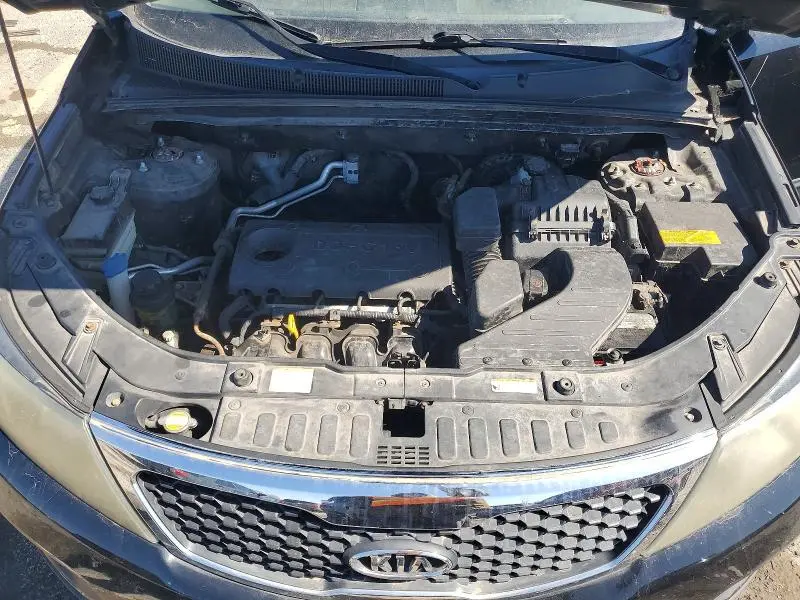 2011 KIA SORENTO LX  