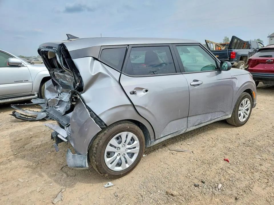 2025 KIA SOUL LX  