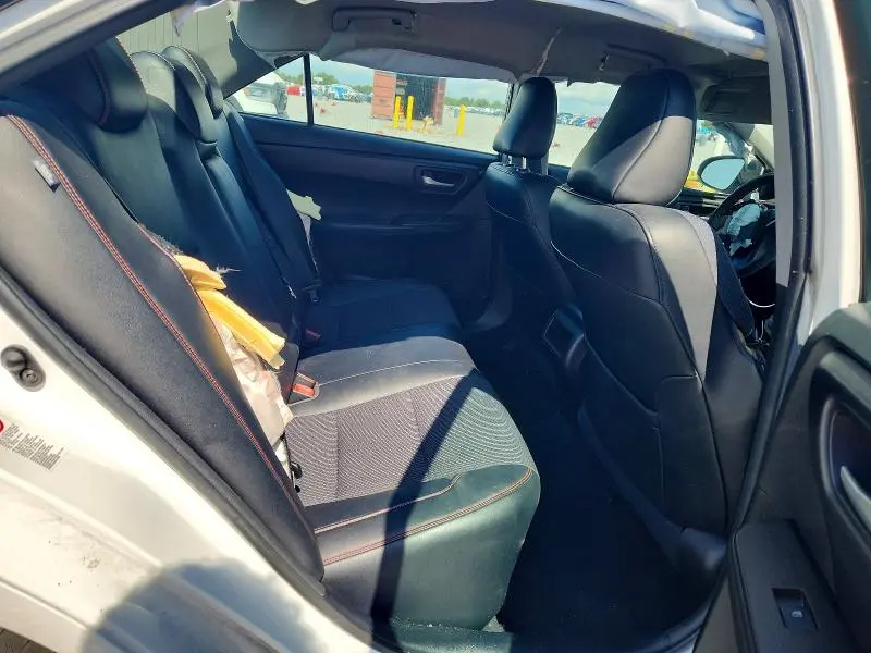 2017 TOYOTA CAMRY SE  