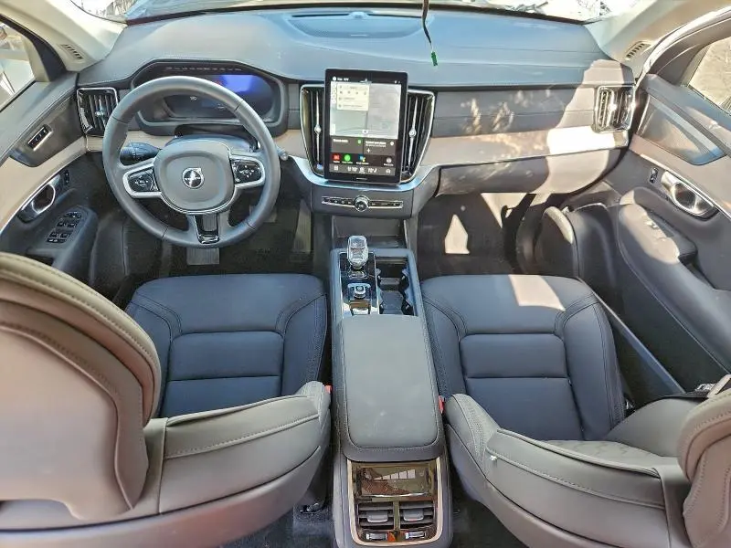 2025 VOLVO XC90 PLUS  