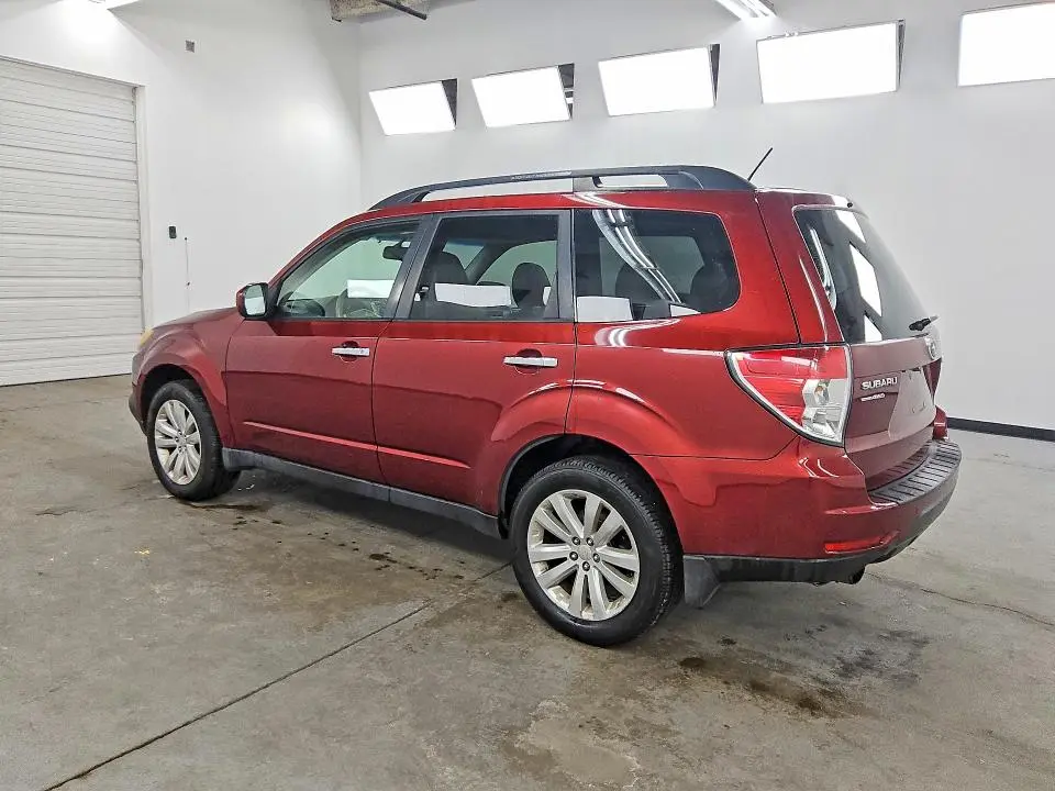 2013 SUBARU FORESTER LIMITED  