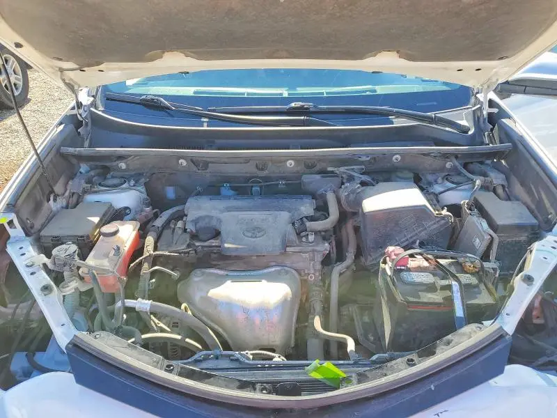 2016 TOYOTA RAV4 SE  