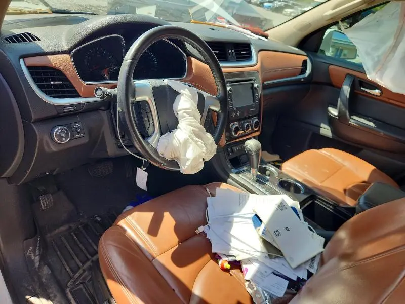 2016 CHEVROLET TRAVERSE LT  