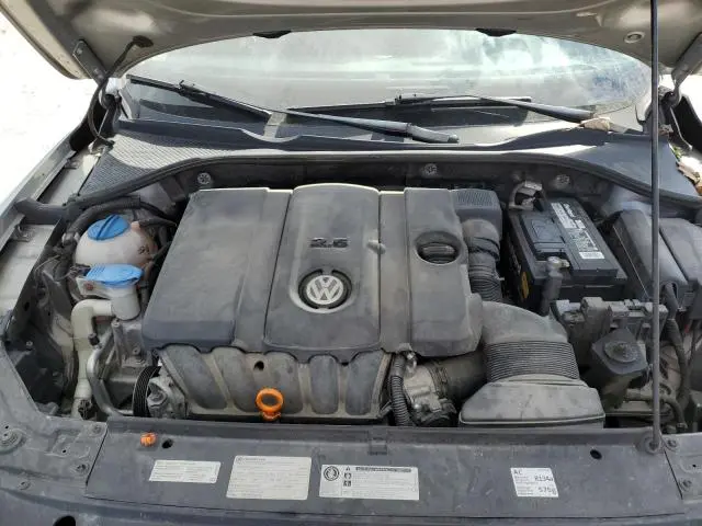 2013 VOLKSWAGEN PASSAT SEL  
