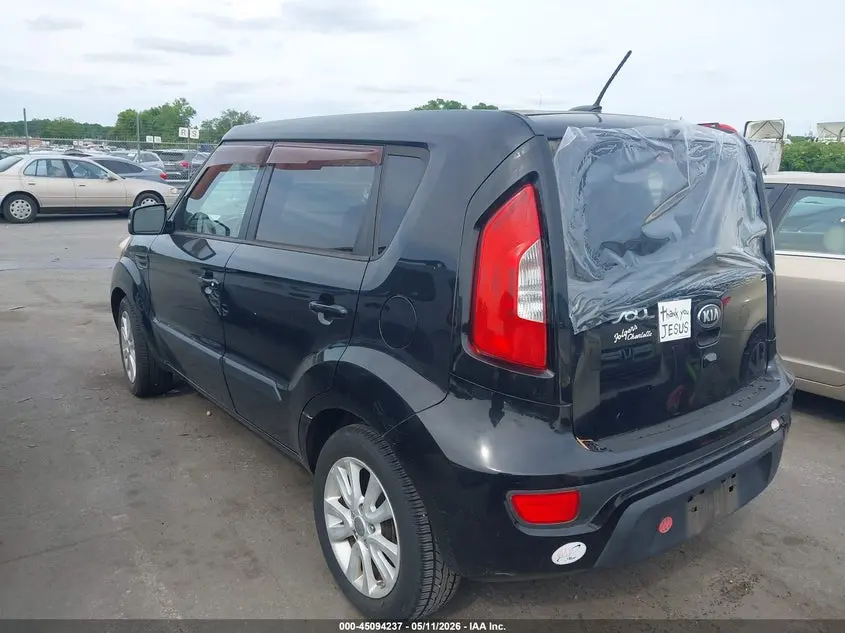 2013 KIA SOUL +
