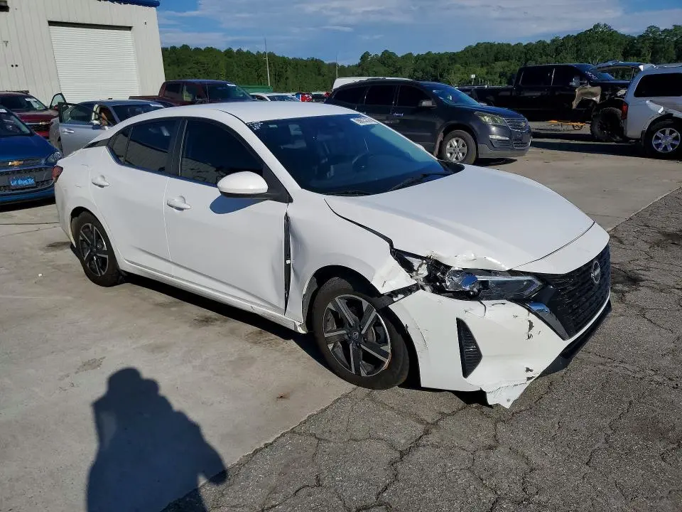 2024 NISSAN SENTRA SV  