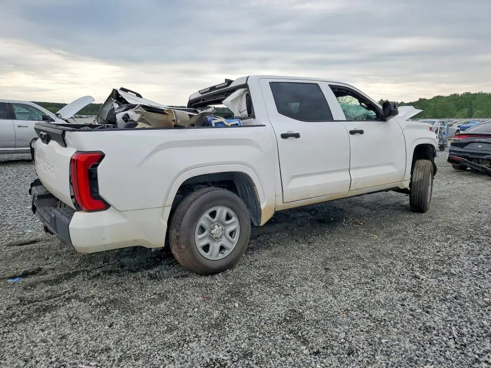 2025 TOYOTA TUNDRA SR  
