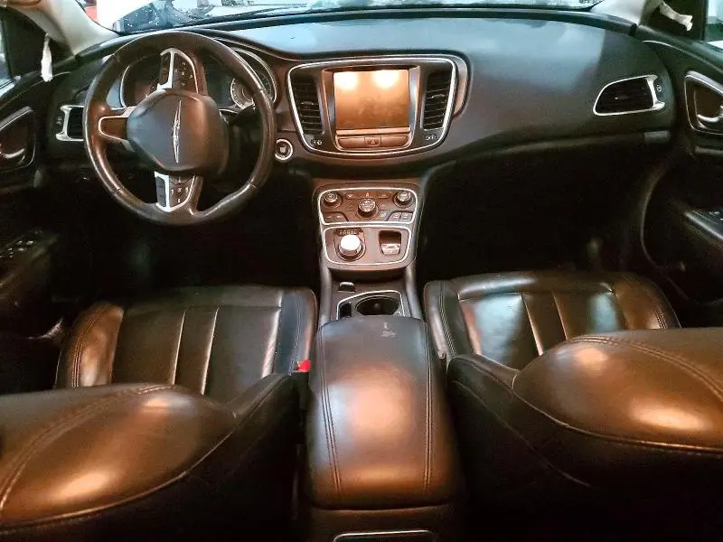 2017 CHRYSLER 200 LIMITED  