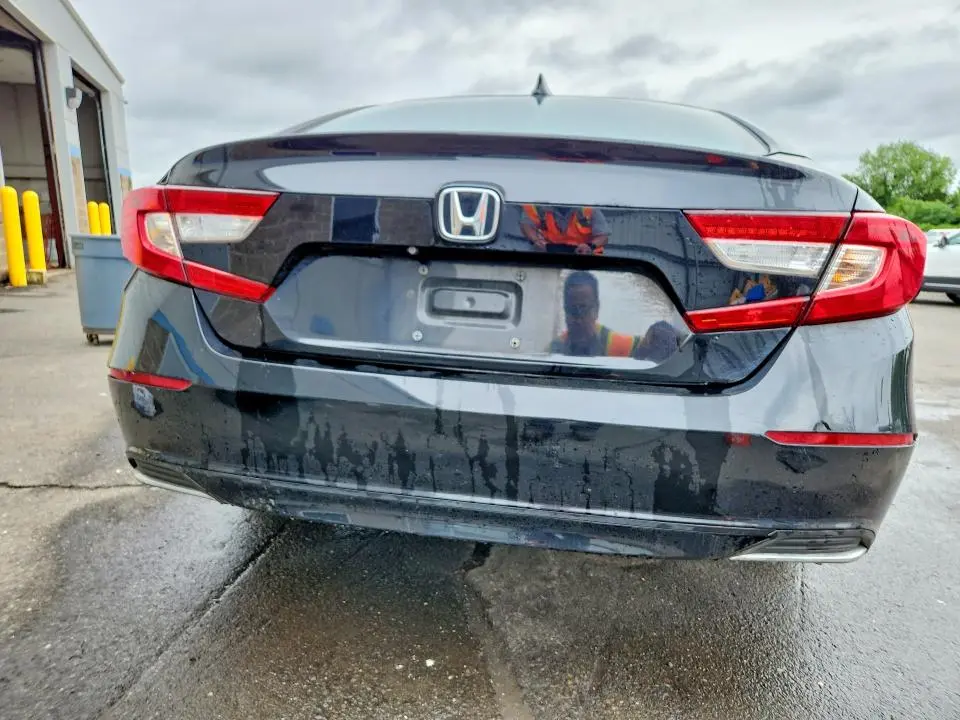 2018 HONDA ACCORD LX  