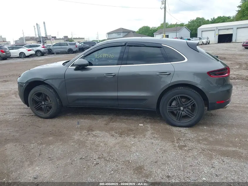 2015 PORSCHE MACAN S