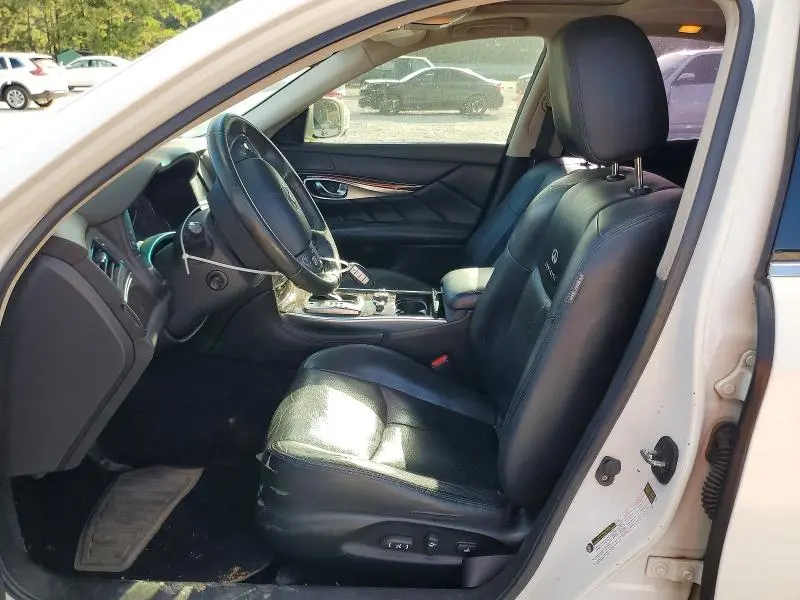 2011 INFINITI M37 X  