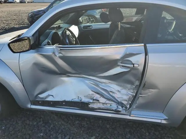 2013 VOLKSWAGEN BEETLE   