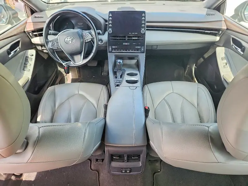 2020 TOYOTA AVALON XLE  