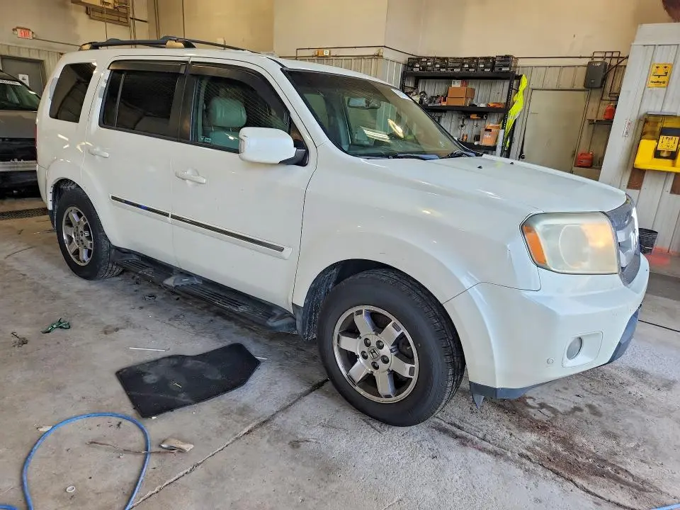 2011 HONDA PILOT TOURING  