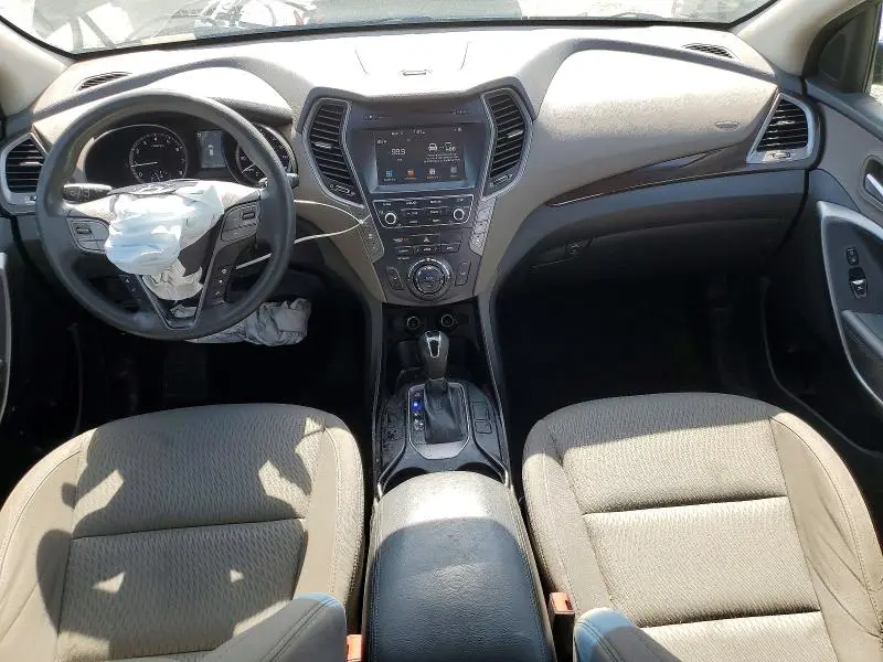 2018 HYUNDAI SANTA FE SE  