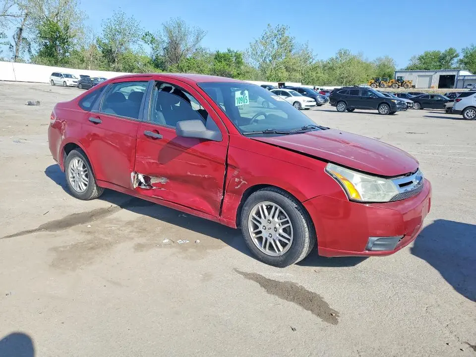 2010 FORD FOCUS SE  