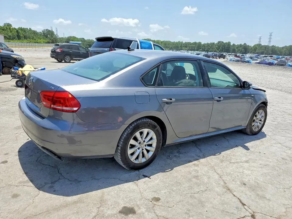 2015 VOLKSWAGEN PASSAT S  