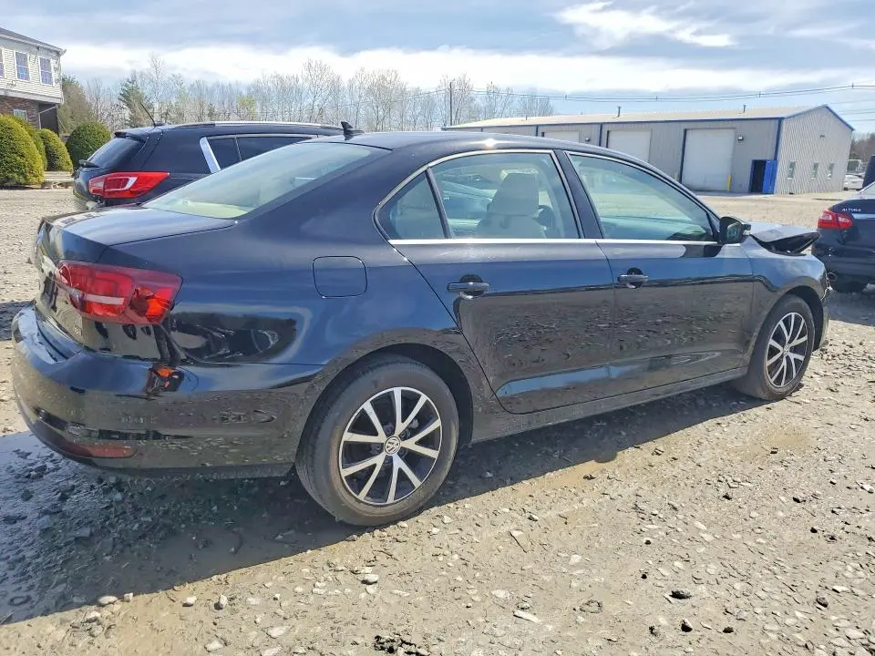 2018 VOLKSWAGEN JETTA SE  