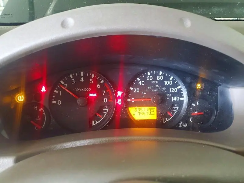 2013 NISSAN FRONTIER S  