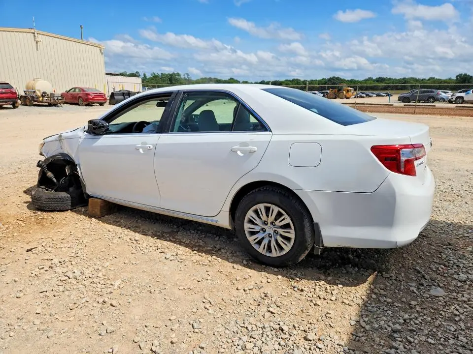 2012 TOYOTA CAMRY LE  
