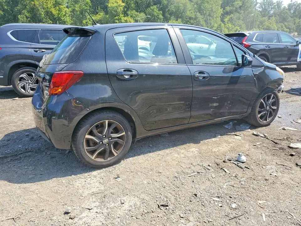 2015 TOYOTA YARIS 5-DOOR SE  