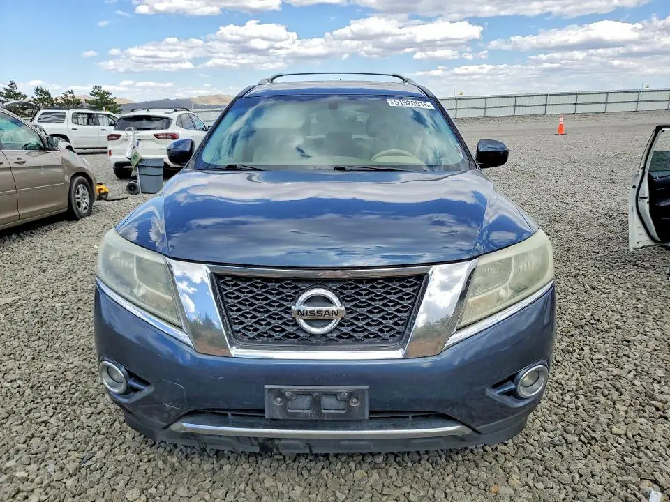2014 NISSAN PATHFINDER SL  