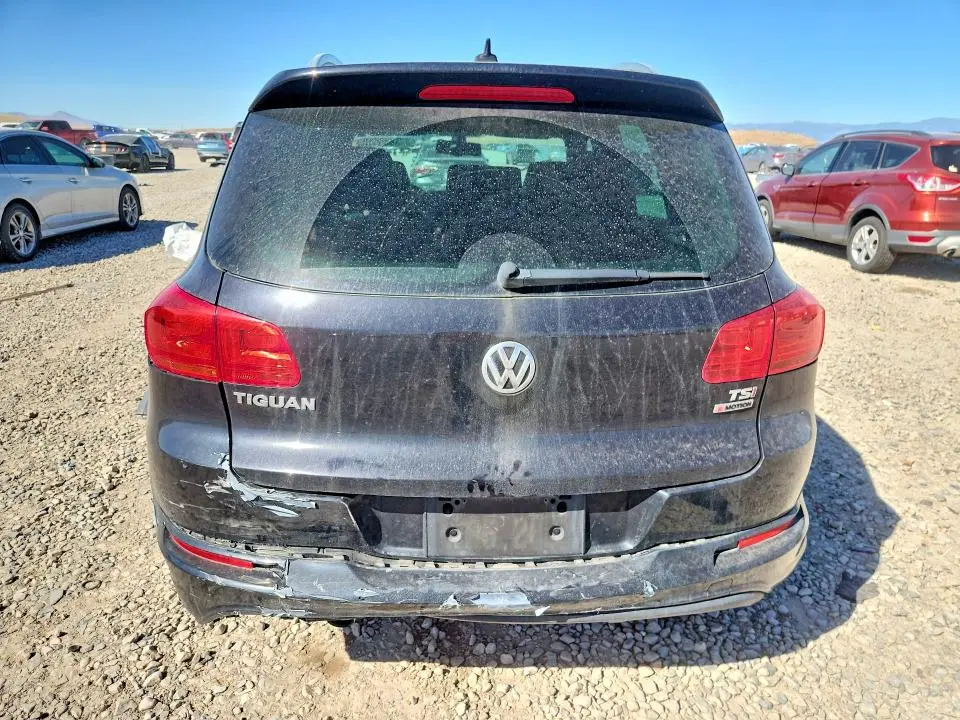2016 VOLKSWAGEN TIGUAN S  