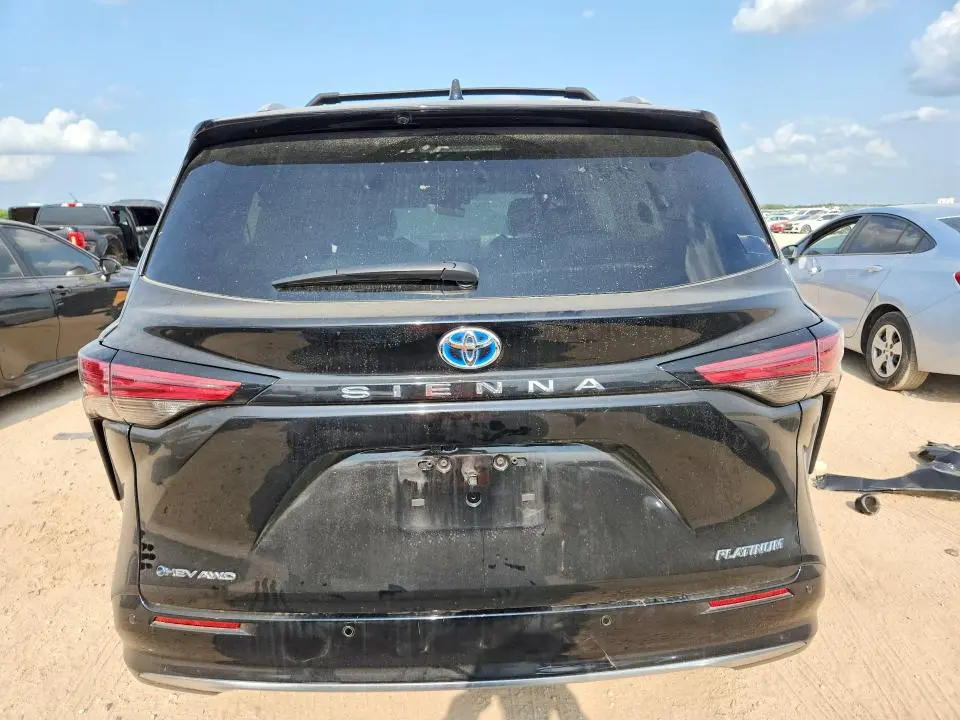 2025 TOYOTA SIENNA PLATINUM 7-PASSENGER  