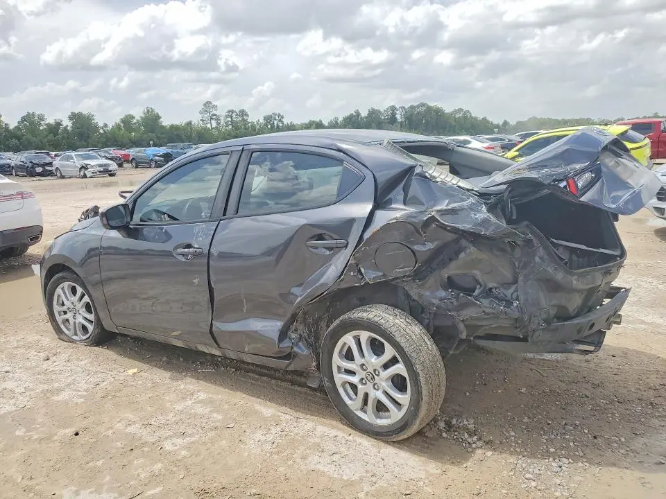 2017 TOYOTA YARIS IA BASE  