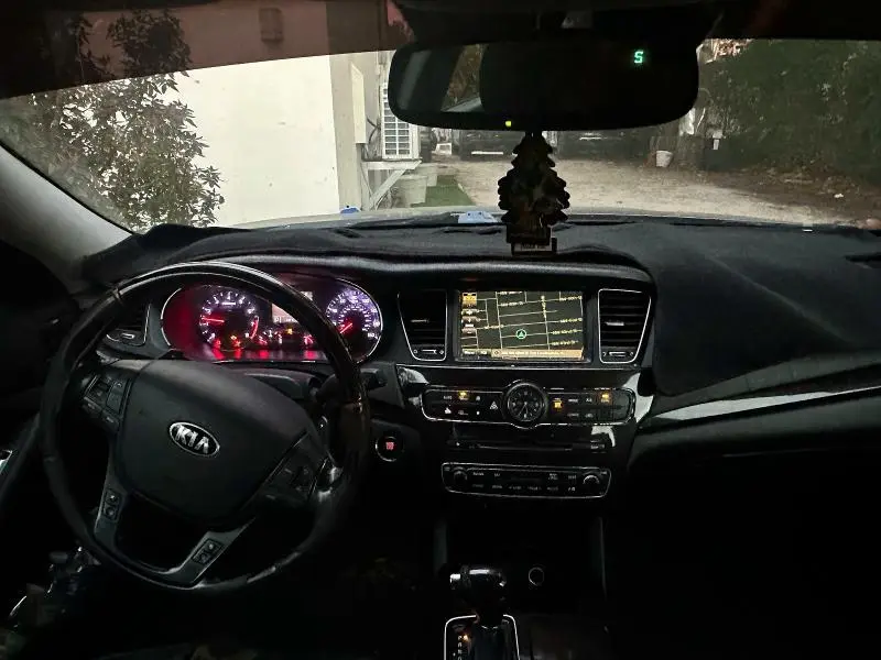 2015 KIA CADENZA PREMIUM  