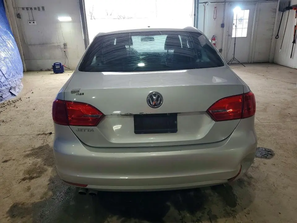 2013 VOLKSWAGEN JETTA BASE  
